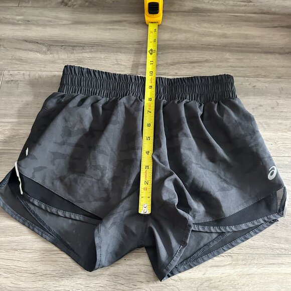 Asics running shorts with build in liner size XS - Picture 5 of 6